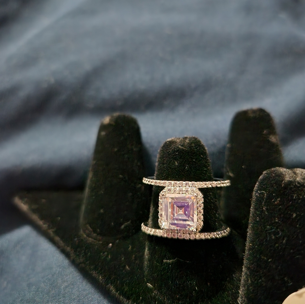 2 Silvertone Rings - Picture 4 of 7
